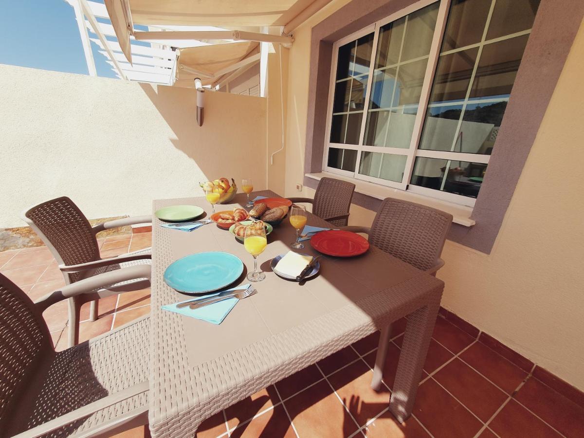 Modern Family Home Above Swimming Pool Пуэрто Рико Экстерьер фото
